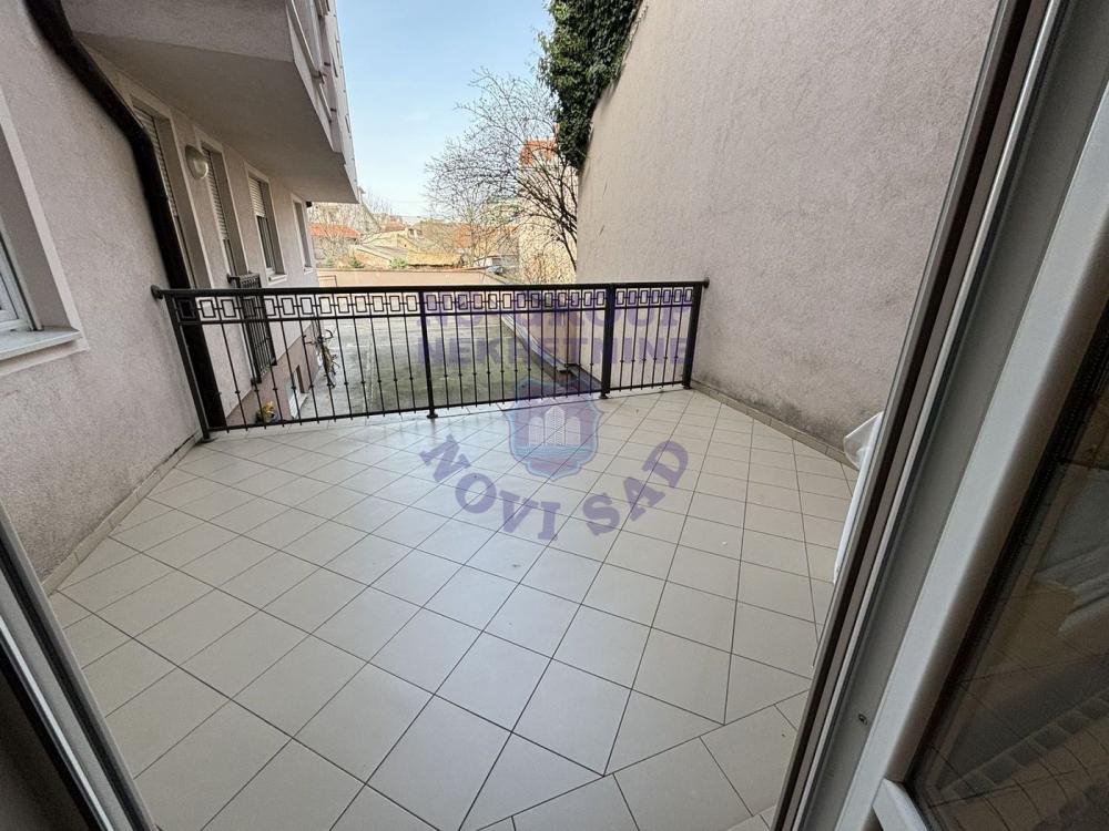 Slika 9 - Odlican dvosoban stan na Socijalnom.