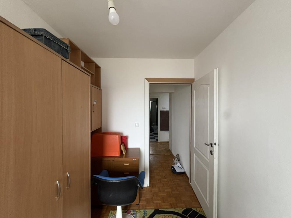 Slika 9 - Dvoiposoban stan na Grbavici,prilika!