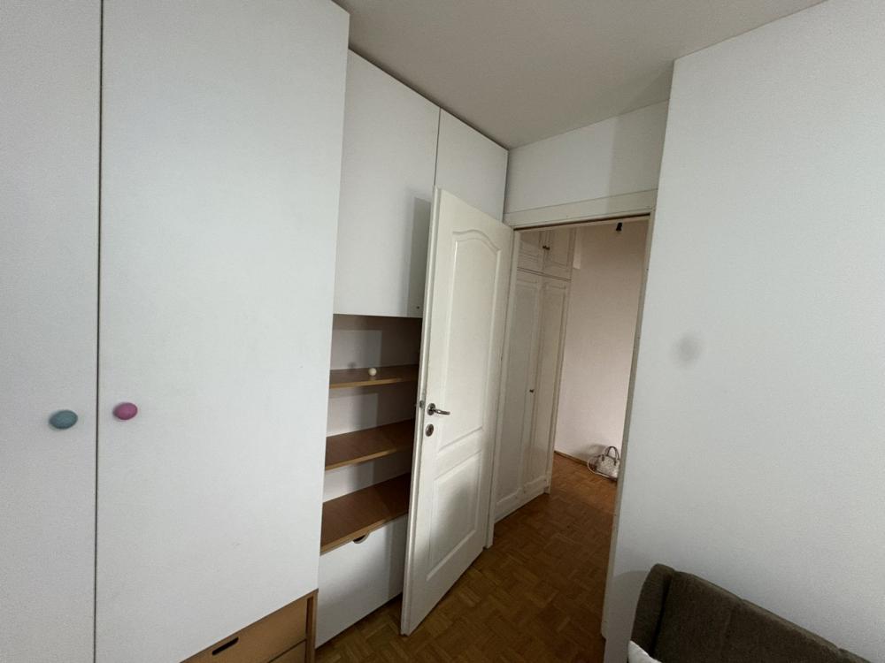 Slika 10 - Dvoiposoban stan na Grbavici,prilika!