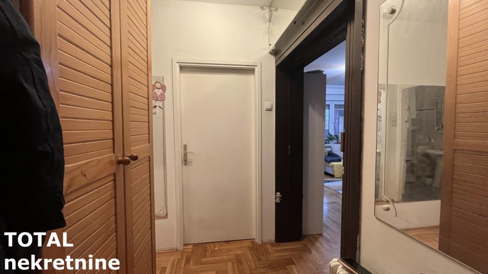 Slika 3 - Stan,NOVI SAD,CENTAR,kv: 77.00, € 193000, ID: 1101875