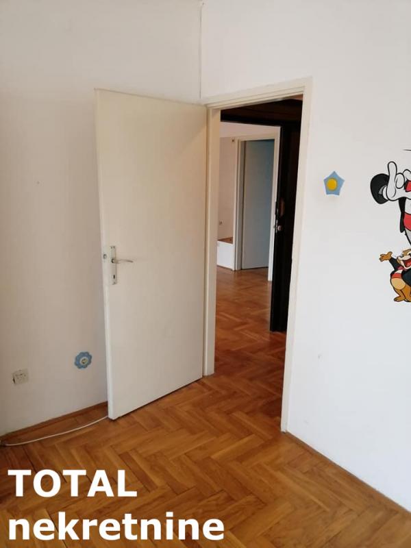 Slika 11 - Stan,NOVI SAD,CENTAR,kv: 77.00, € 193000, ID: 1101875