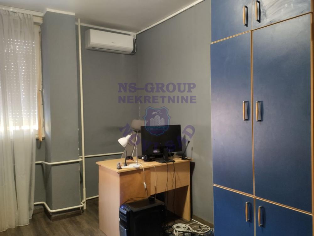 Slika 6 - Trosoban, 81m2, Liman 1 Novi Sad, sa terasom, ima lift