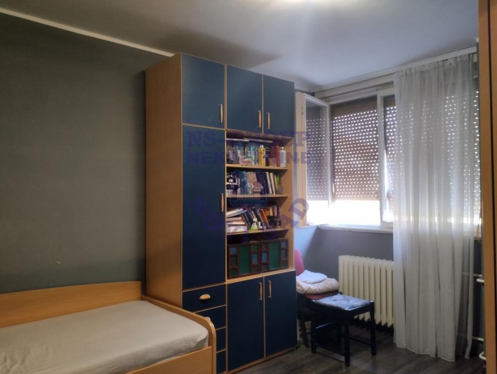 Slika 5 - Trosoban, 81m2, Liman 1 Novi Sad, sa terasom, ima lift