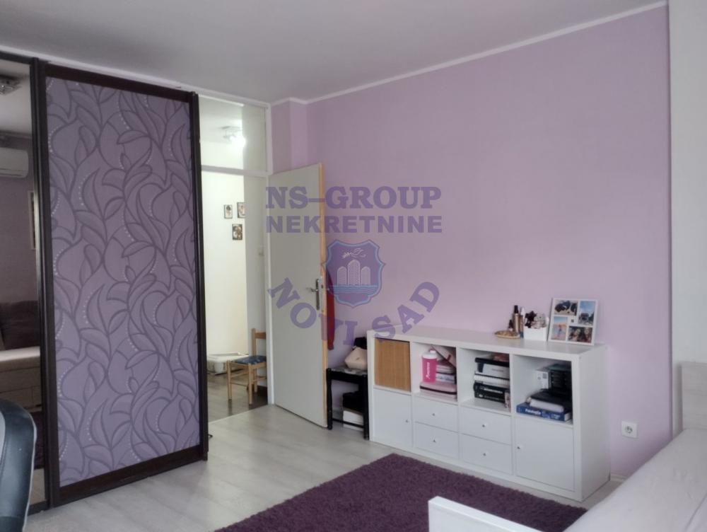 Slika 10 - Trosoban, 81m2, Liman 1 Novi Sad, sa terasom, ima lift