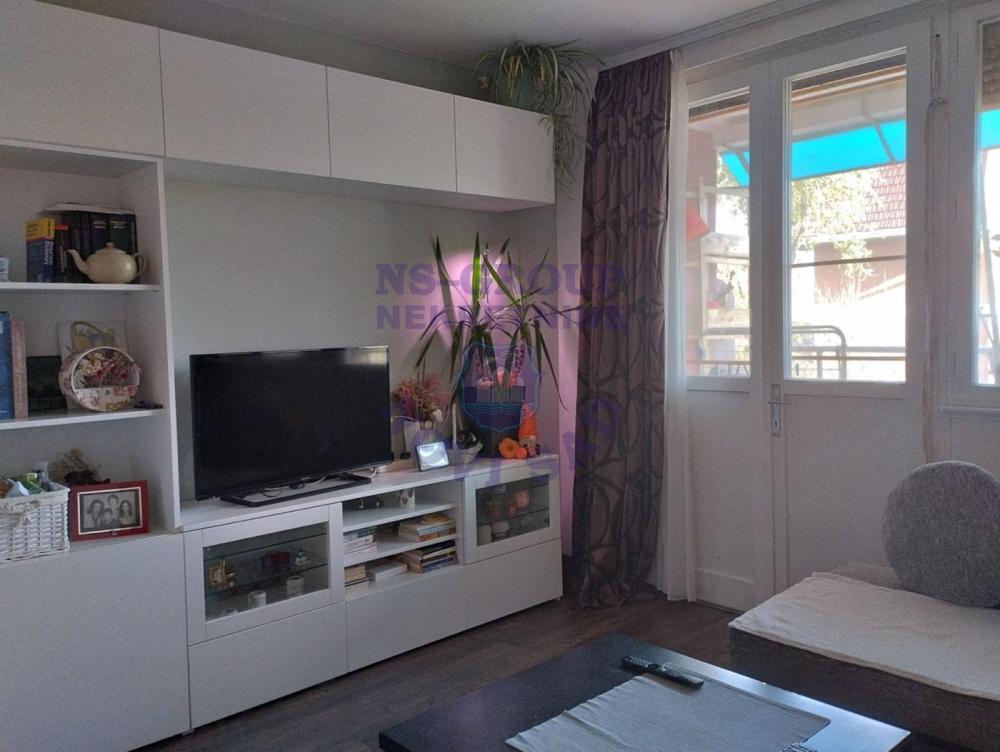 Glavna slika -Trosoban, 81m2, Liman 1 Novi Sad, sa terasom, ima lift