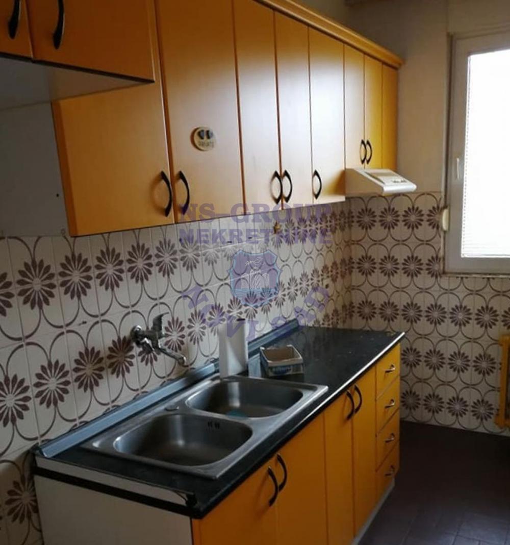 Slika 4 - Dvoiposoban, 77m2, Beogradski kej Novi Sad, sa terasom