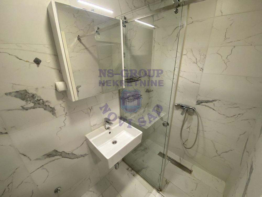 Slika 9 - Dvosoban, 55m2, Podbara Novi Sad, sa terasom, ima lift