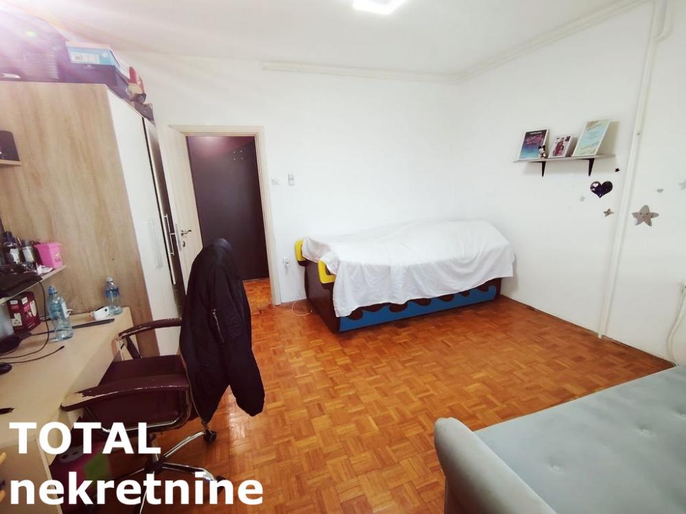 Slika 9 - Stan,NOVI SAD,SAJAM,kv: 49.00, € 122500, ID: 1097970