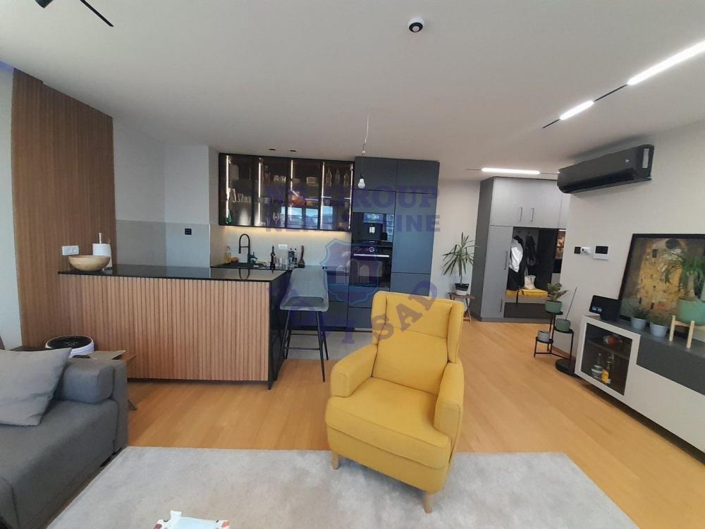 Slika 3 - Prodaje se trosoban stan u Cara Dusana