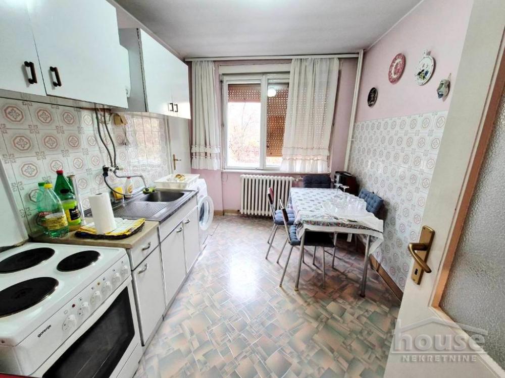 Slika 4 - Stan,NOVI SAD,ZELEZNICKA STANICA,kv: 61.00, € 145000, ID: 1064849