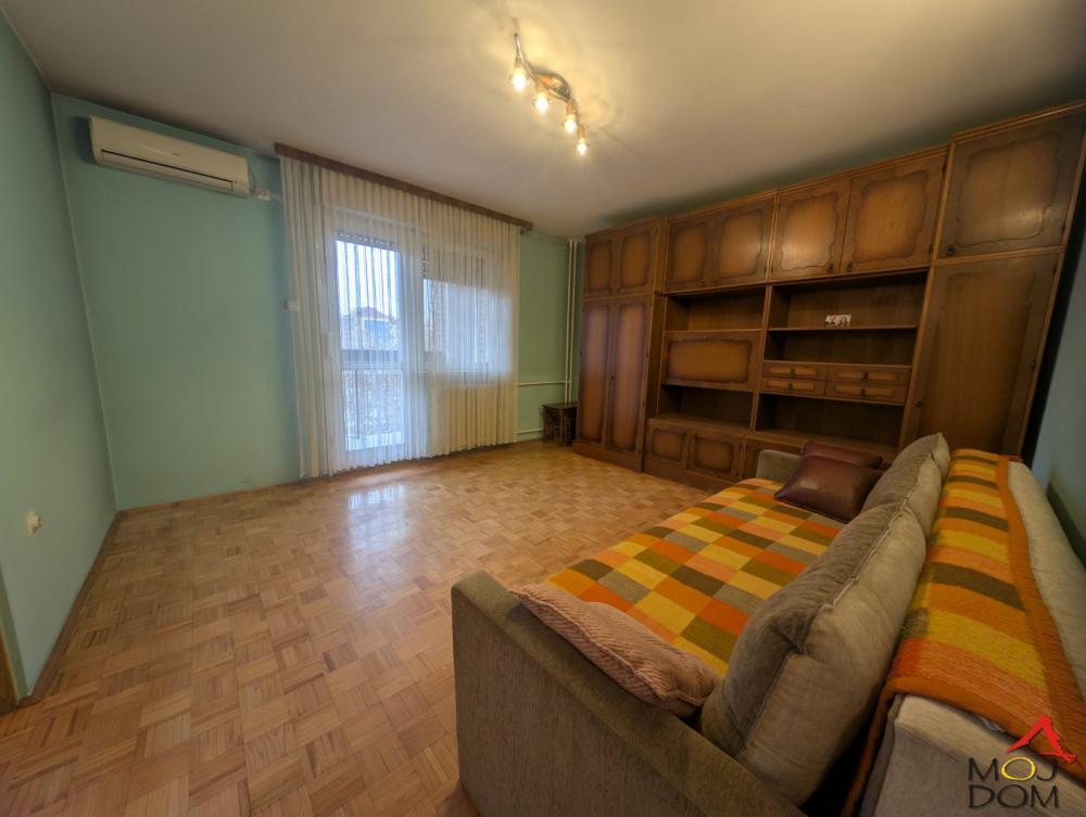 Glavna slika -Stan,NOVI SAD,BULEVAR,kv: 74, € 195500, ID: 1030776