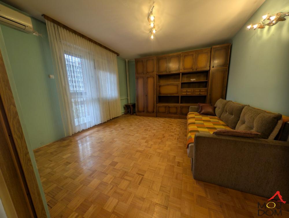 Slika 2 - Stan,NOVI SAD,BULEVAR,kv: 74, € 195500, ID: 1030776