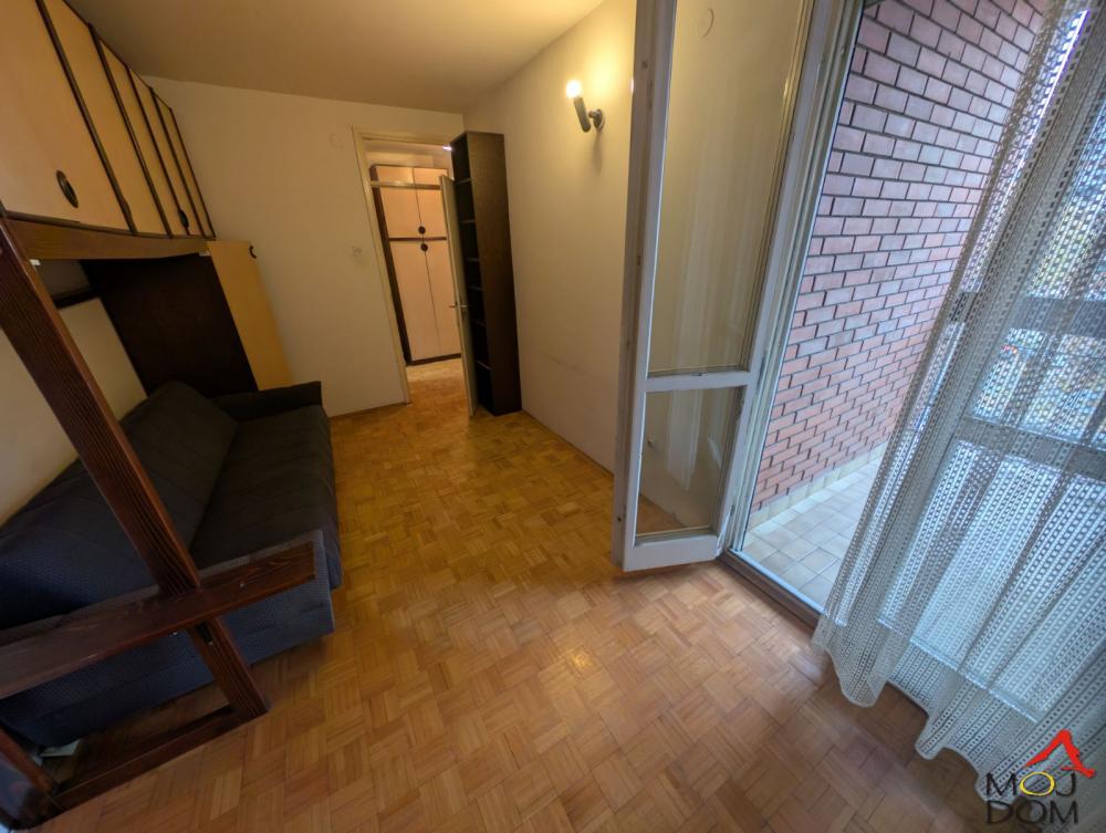 Slika 6 - Stan,NOVI SAD,BULEVAR,kv: 74, € 195500, ID: 1030776