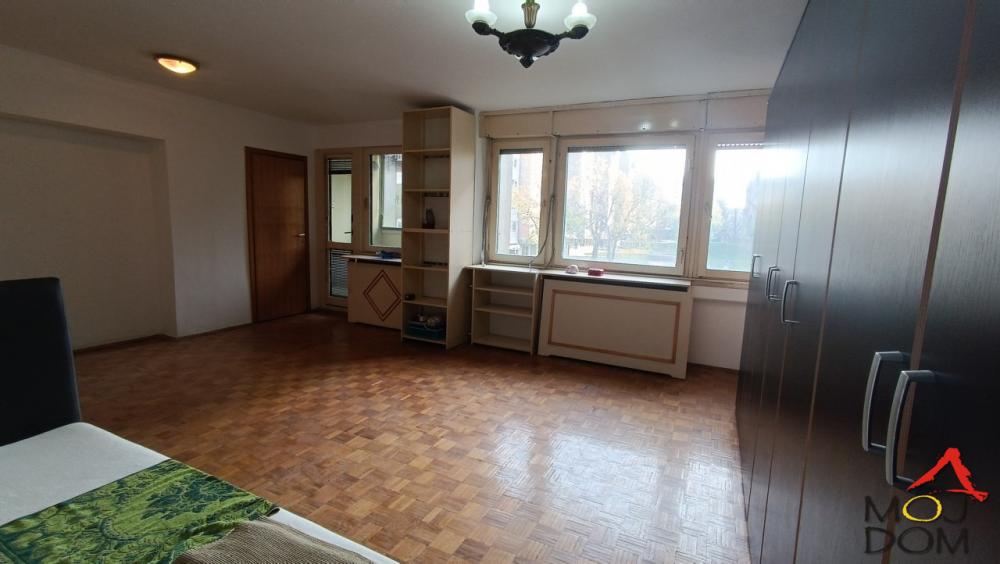 Slika 3 - Stan,NOVI SAD,BULEVAR,kv: 59, € 147700, ID: 1030628