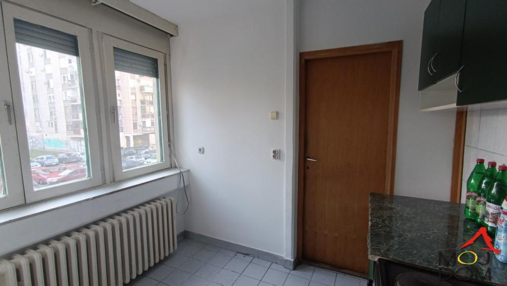 Slika 6 - Stan,NOVI SAD,BULEVAR,kv: 59, € 147700, ID: 1030628