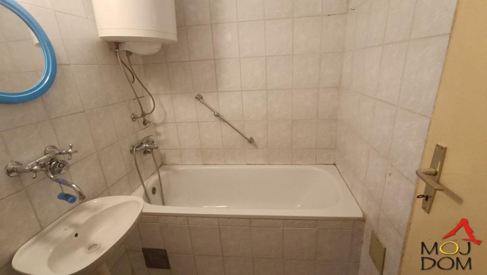 Slika 9 - Stan,NOVI SAD,BULEVAR,kv: 59, € 147700, ID: 1030628