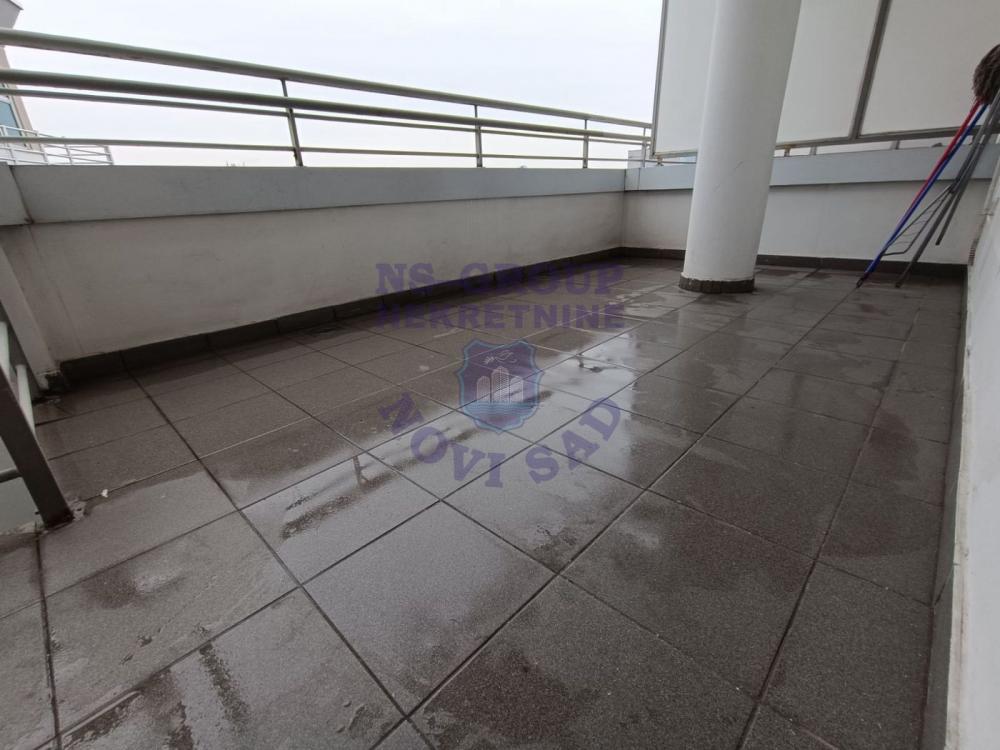 Slika 11 - Prodaje se dvosoban stan na Bulevaru Oslobodjenja