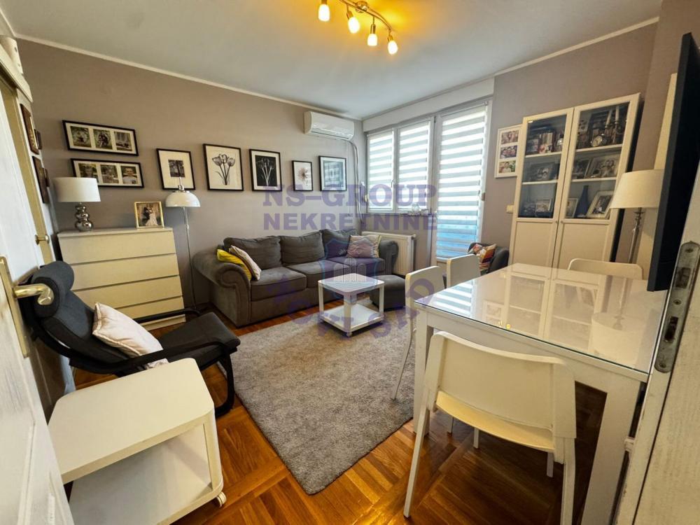 Glavna slika -Odličan dvosoban stan na Grbavici! 