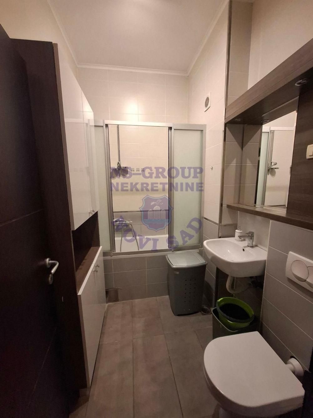 Slika 7 - š: 559886 Cetvorosoban stan na Bulevaru Evrope