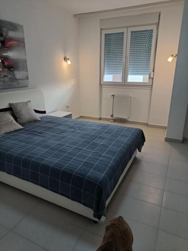 Slika 4 - Dvosoban, 55m2, Podbara Novi Sad, sa terasom, ima lift