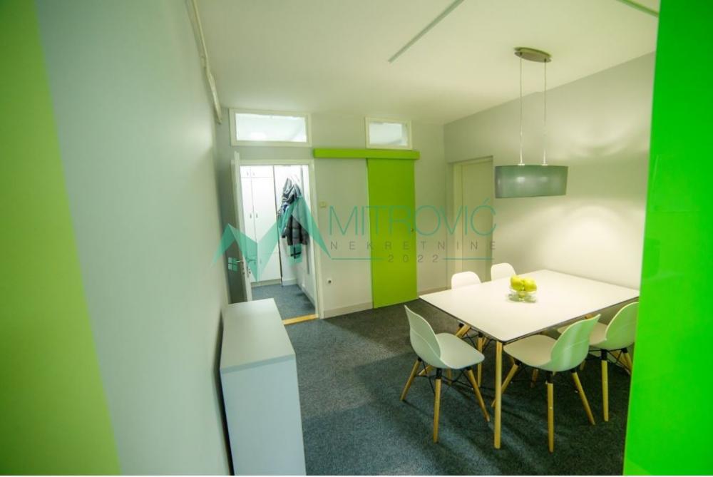 Slika 7 - Odličan noviji dvosoban stan u blizini centra i bulevara Oslobođenja 