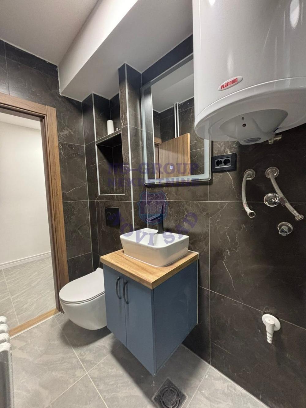 Slika 8 - Svetao i kompletno renoviran stan sa dve spavaće sobe