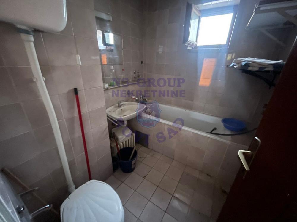 Slika 0 - Prodaja stana, 30m2, Nova Detelinara Novi Sad, sa terasom, ima lift