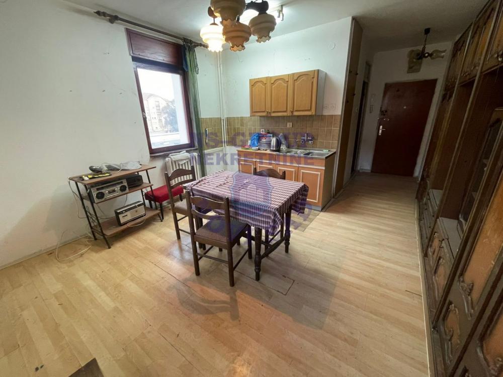 Slika 6 - Prodaja stana, 30m2, Nova Detelinara Novi Sad, sa terasom, ima lift