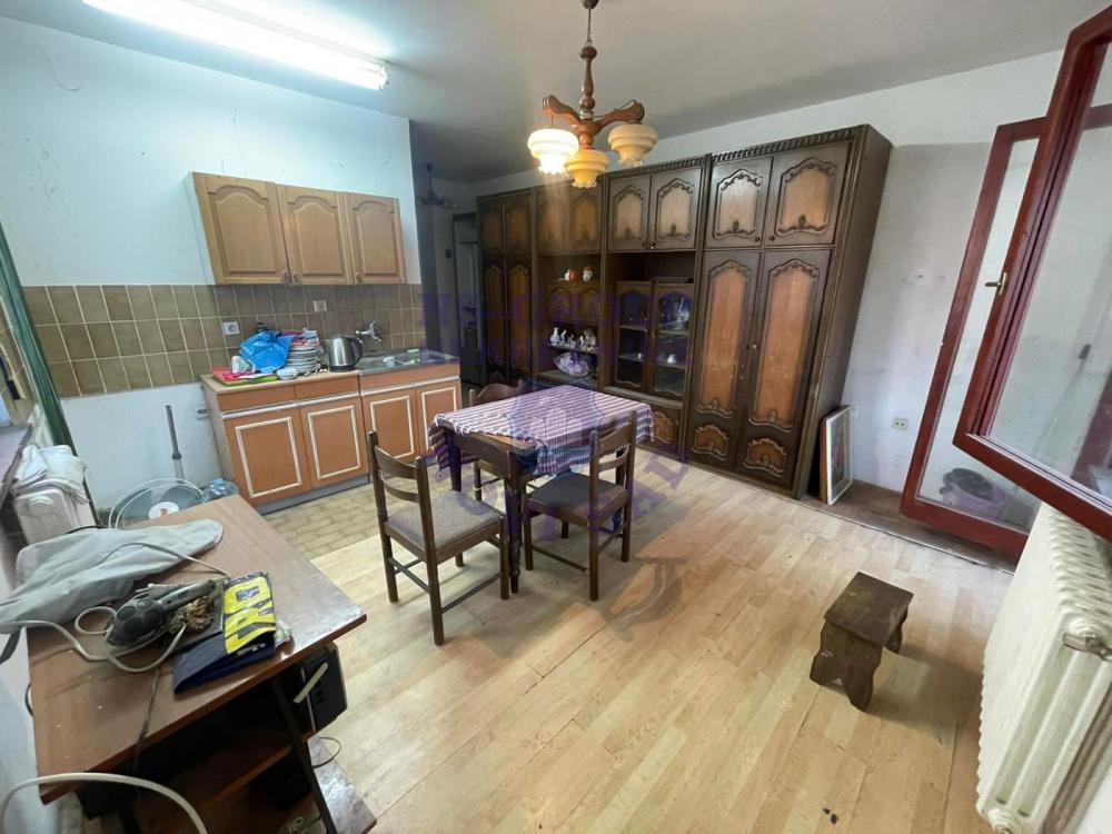 Glavna slika -Prodaja stana, 30m2, Nova Detelinara Novi Sad, sa terasom, ima lift