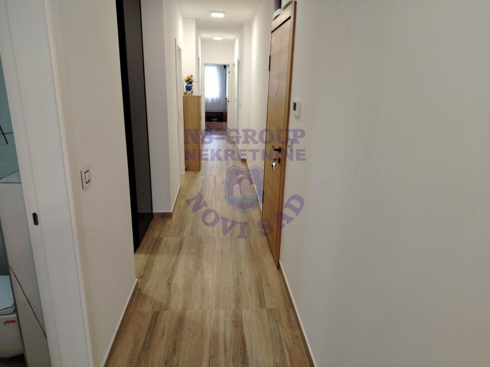 Slika 5 - ČETVOROSOBAN U PETROVARADINU!