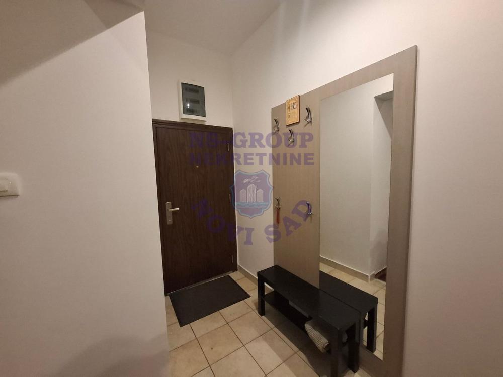 Slika 11 - Četvorosoban prelep stan- Bulevar Evrope!