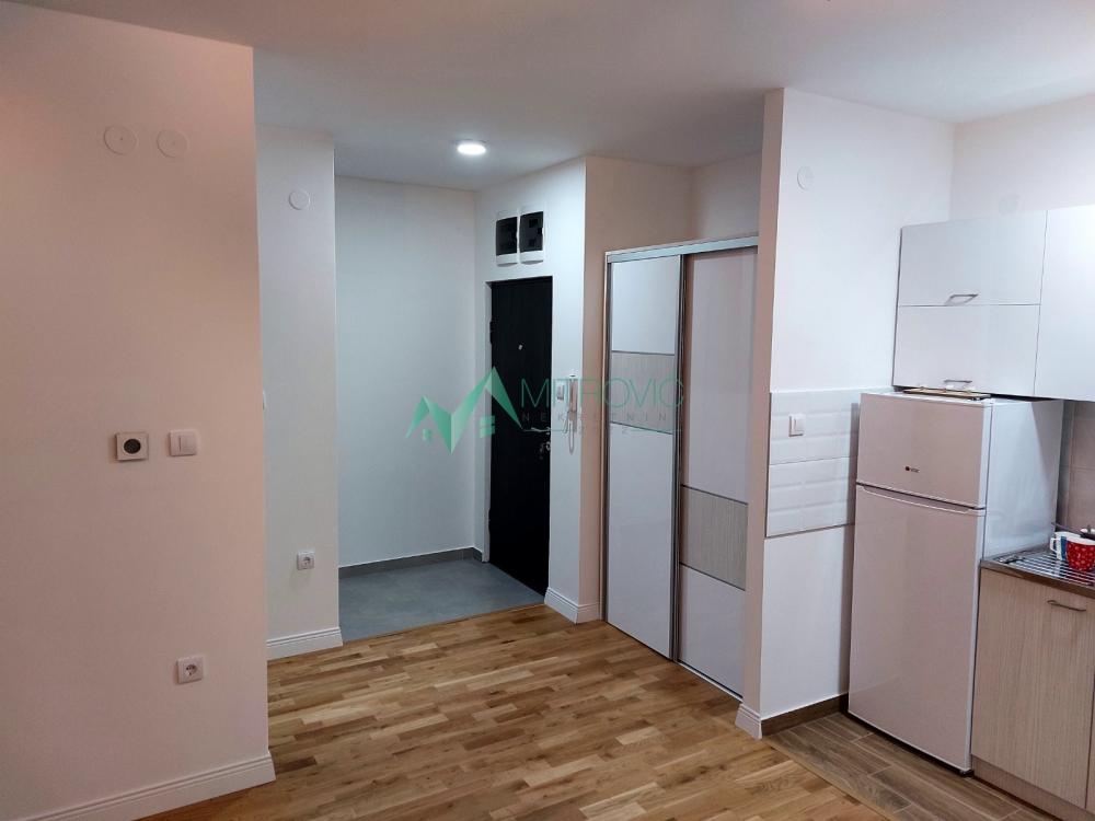 Slika 6 - Petrovaradin, 31m2. Opremljen stan. 