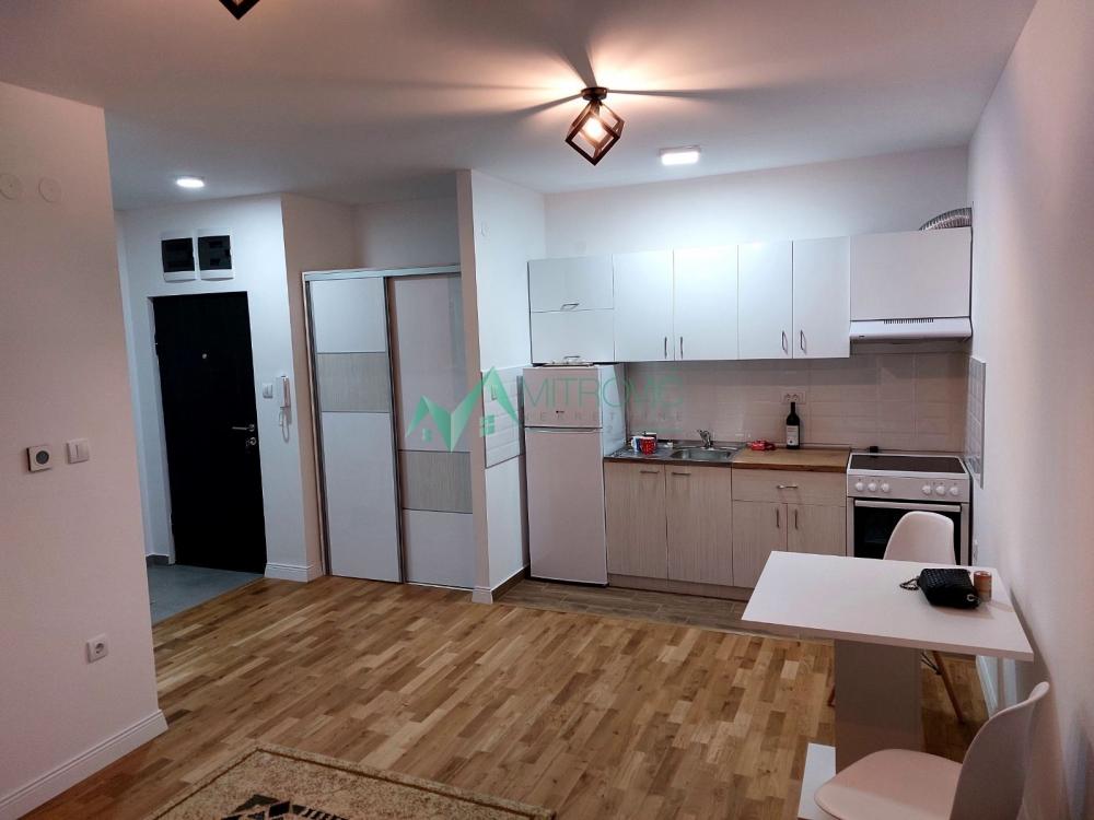 Slika 7 - Petrovaradin, 31m2. Opremljen stan. 