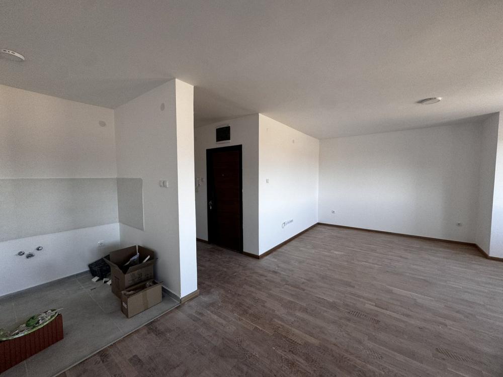 Slika 1 - Prodaje se prostran četvorosoban stan