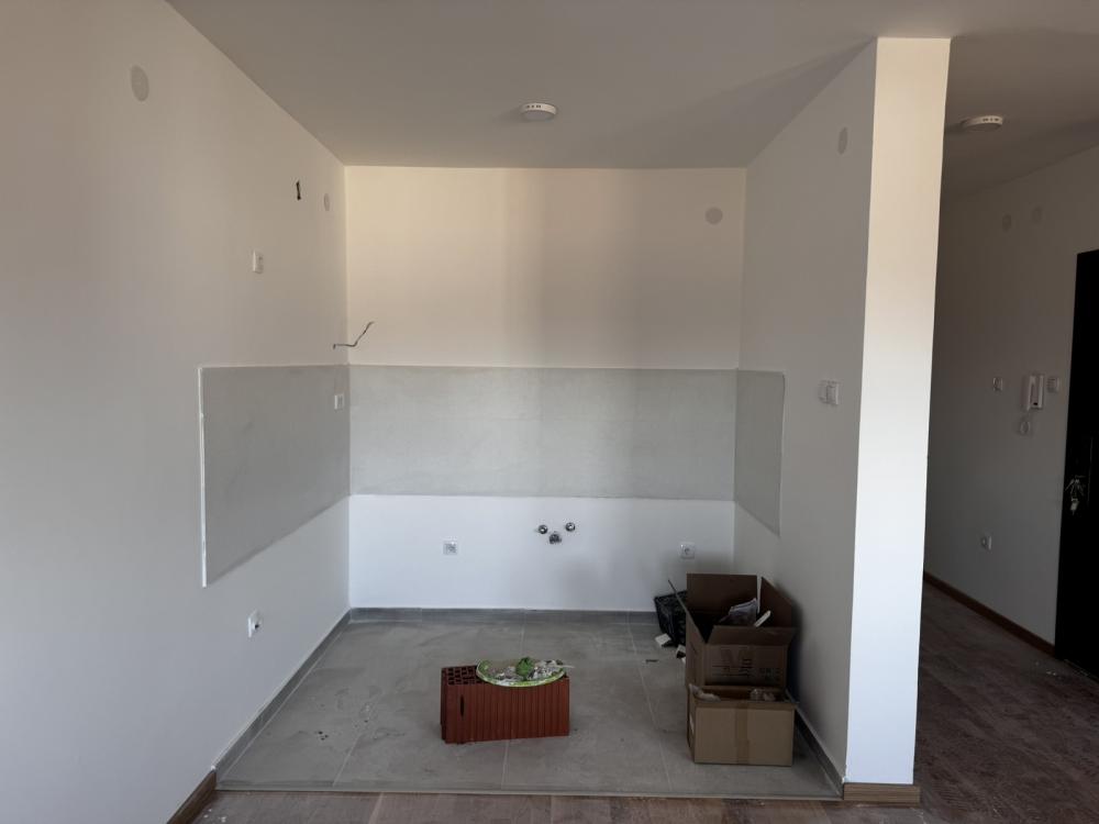 Slika 2 - Prodaje se prostran četvorosoban stan