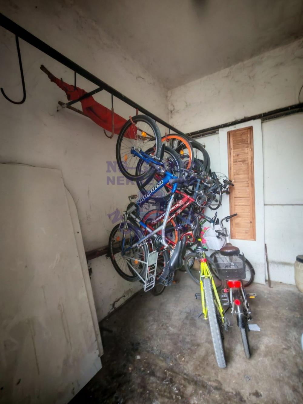 Slika 9 - Odličan trosoban stan na Sajmu površine 78m2