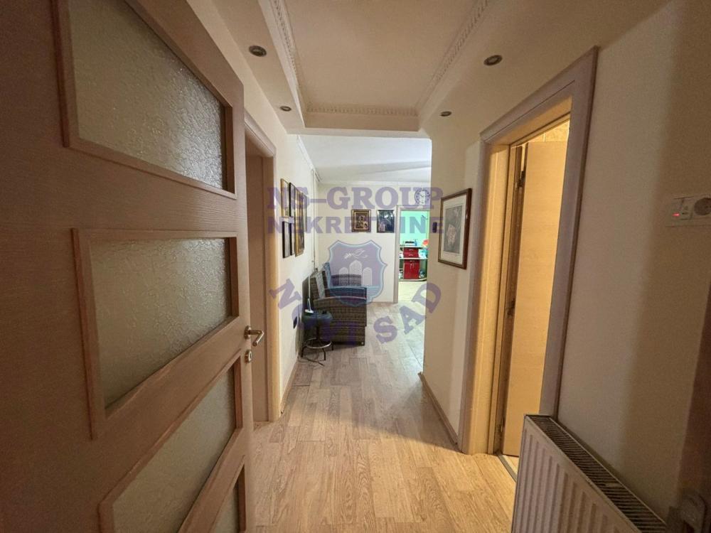 Slika 6 - Na prodaju stan na samom ulazu u Bački Jarak, na glavnom putu!