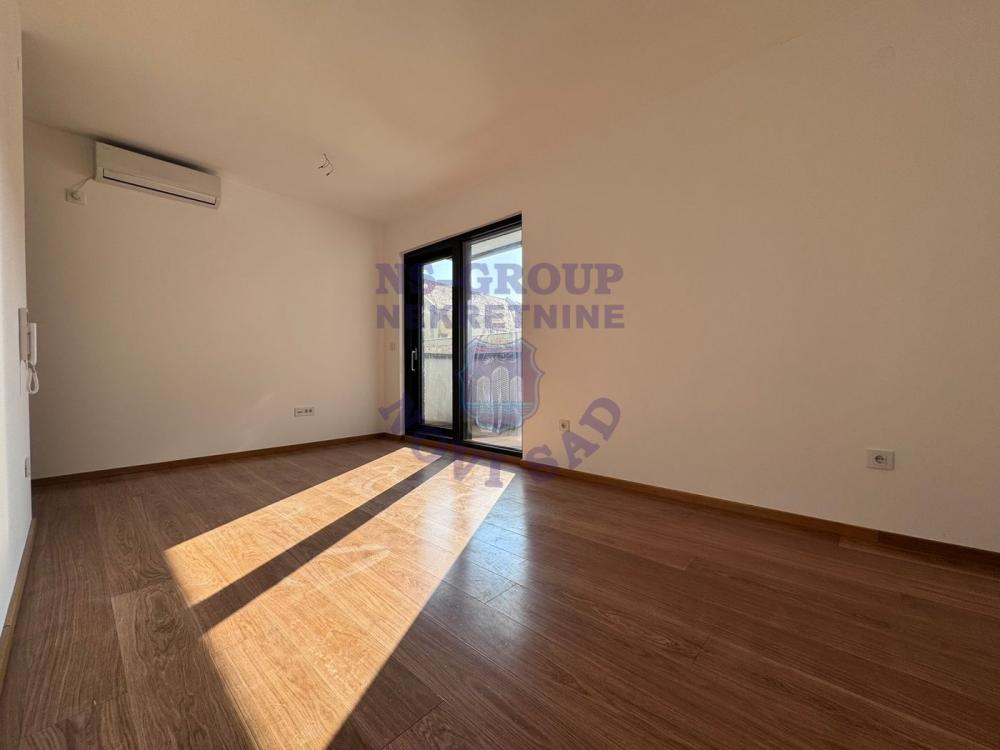 Slika 3 - Dvosoban stan u srcu Novog Sada!