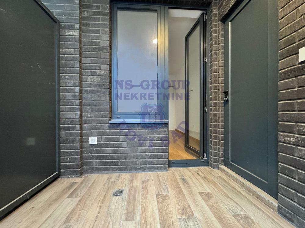 Slika 8 - Dvosoban stan u srcu Novog Sada!