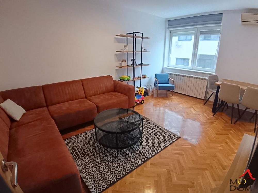 Slika 1 - Stan,NOVI SAD,CARA DUŠANA,kv: 59, € 151900, ID: 1031497