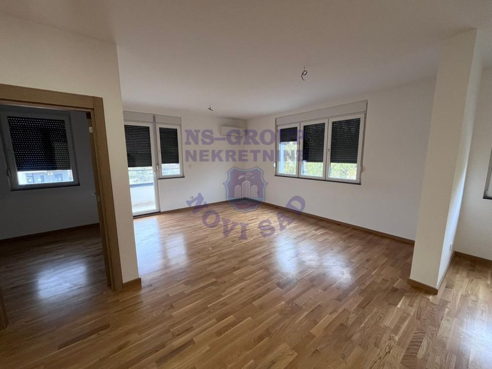 Slika 1 - Prodaje se komforan trosoban stan na Alibegovcu