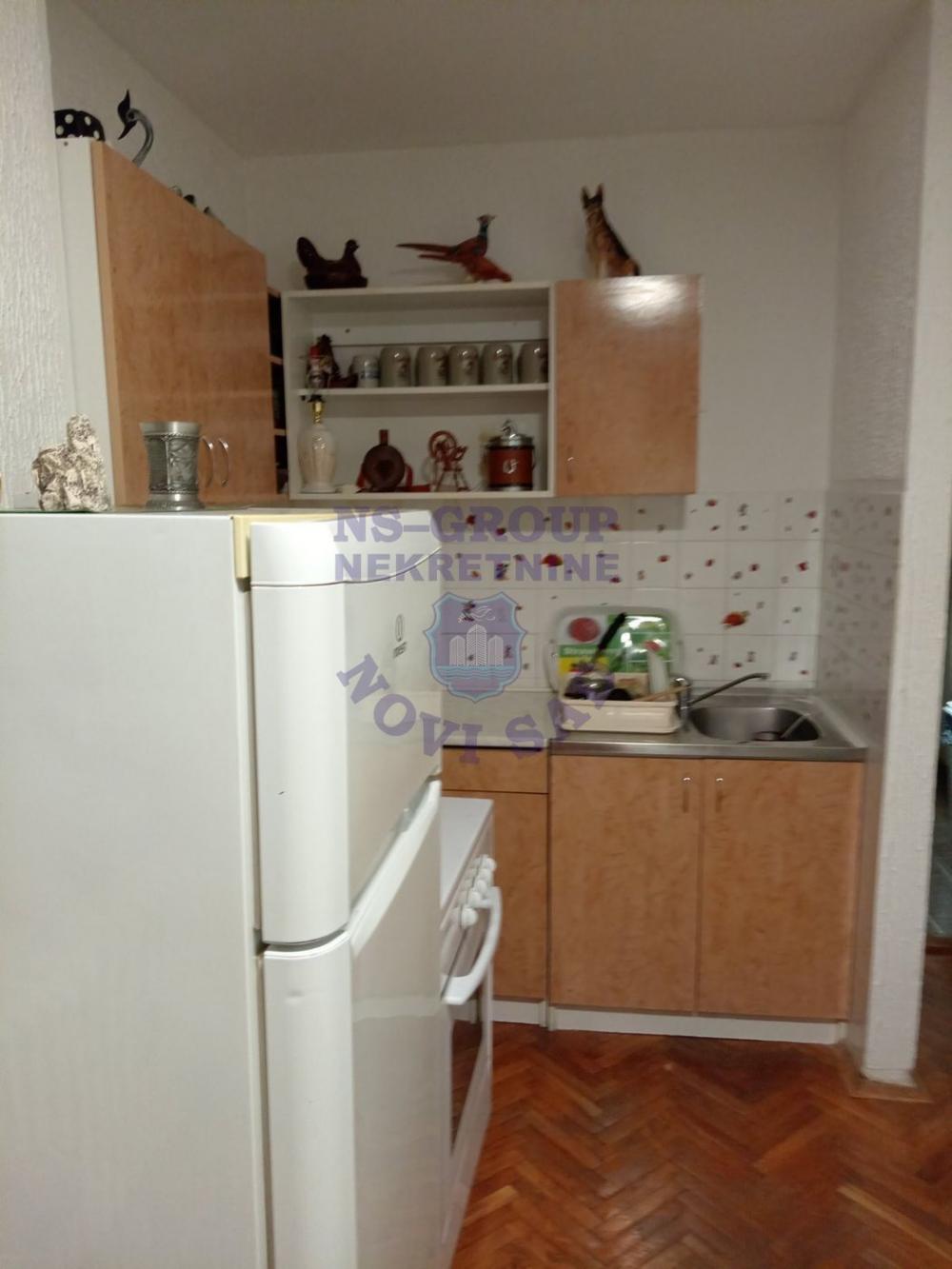 Slika 2 - Na prodaju jednoiposoban stan u Čelarevu