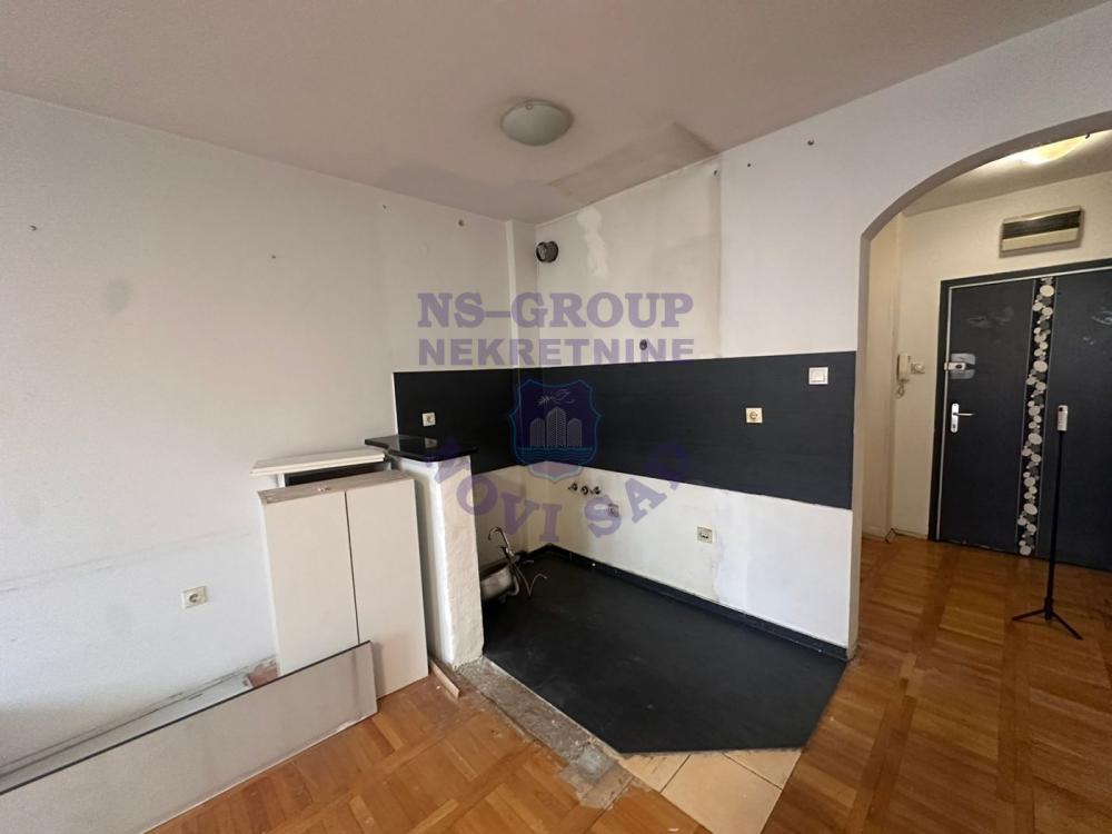 Slika 1 - Garsonjera na Novoj Detelinari!