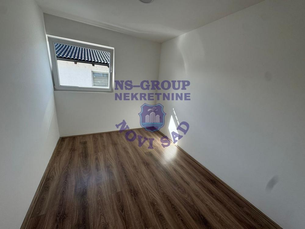 Slika 3 - Dvoiposoban, 39m2, Adice Novi Sad, sa terasom