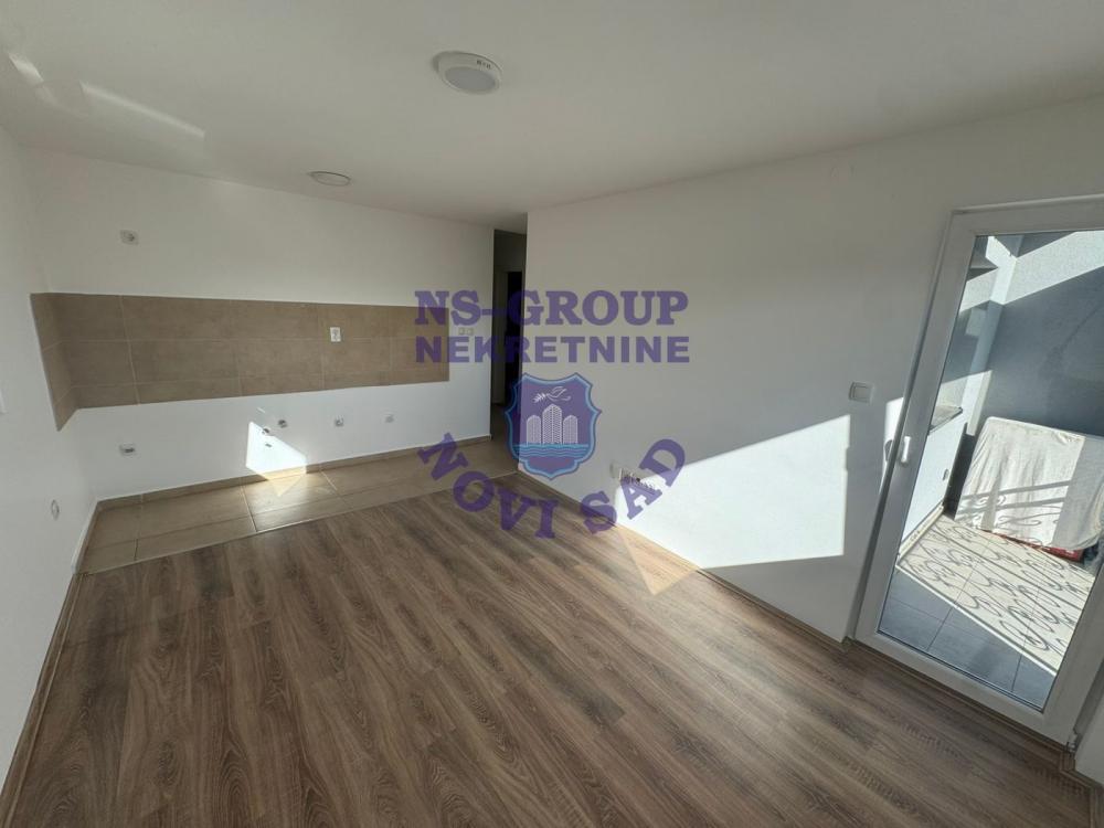 Slika 1 - Dvoiposoban, 39m2, Adice Novi Sad, sa terasom