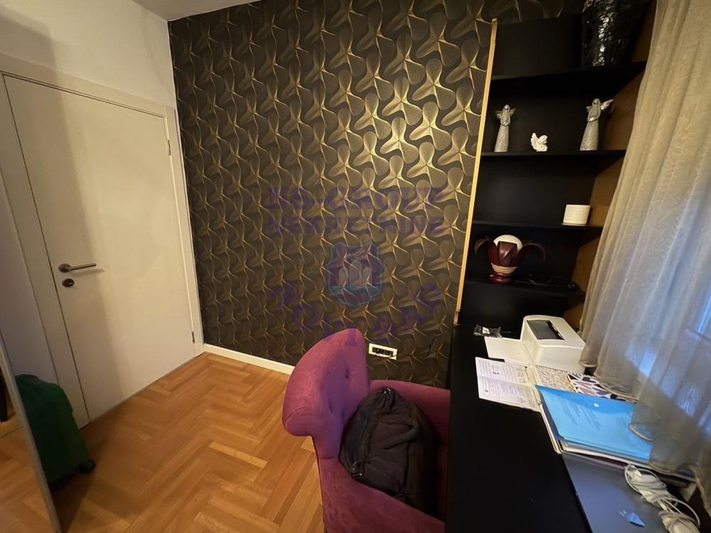 Slika 7 - Lux dvosoban stan u centru Novog Sada.