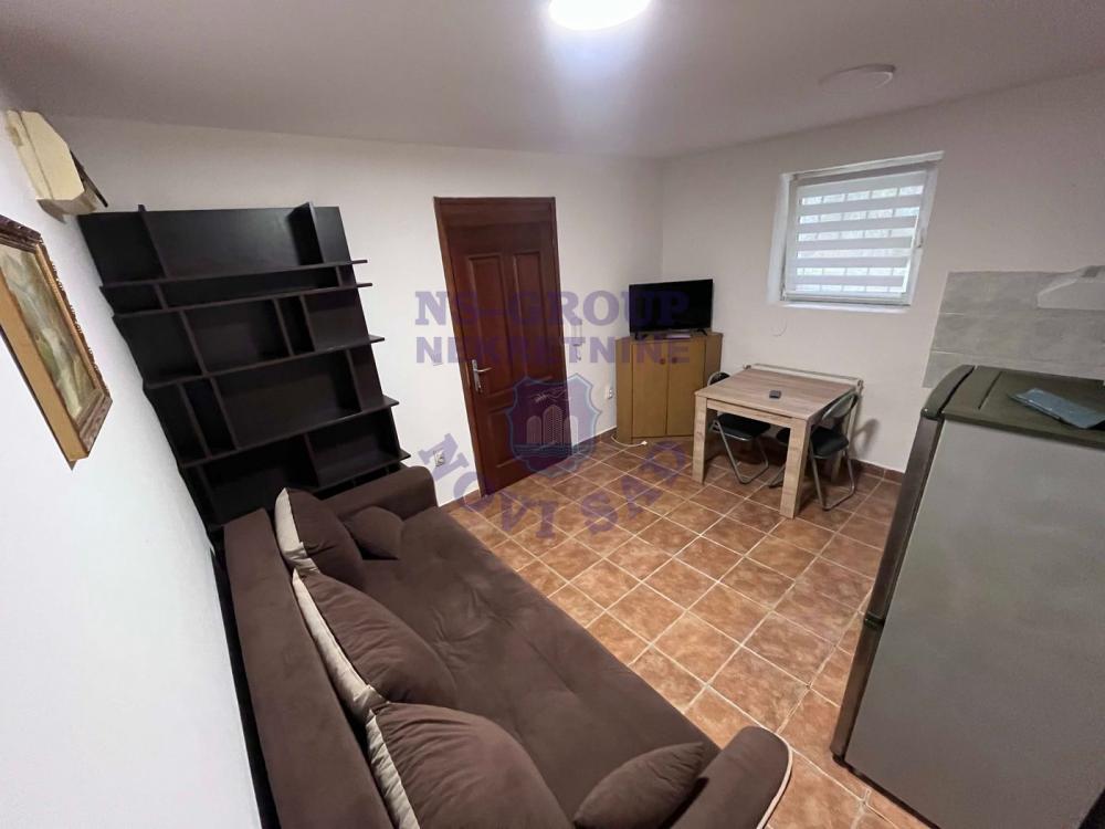 Slika 3 - U ponudi dvoiposoban stan u centru grada!