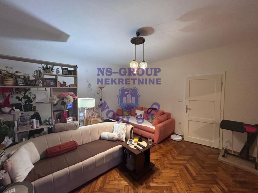 Slika 1 - Na prodaju trosoban stan u centru Begeča