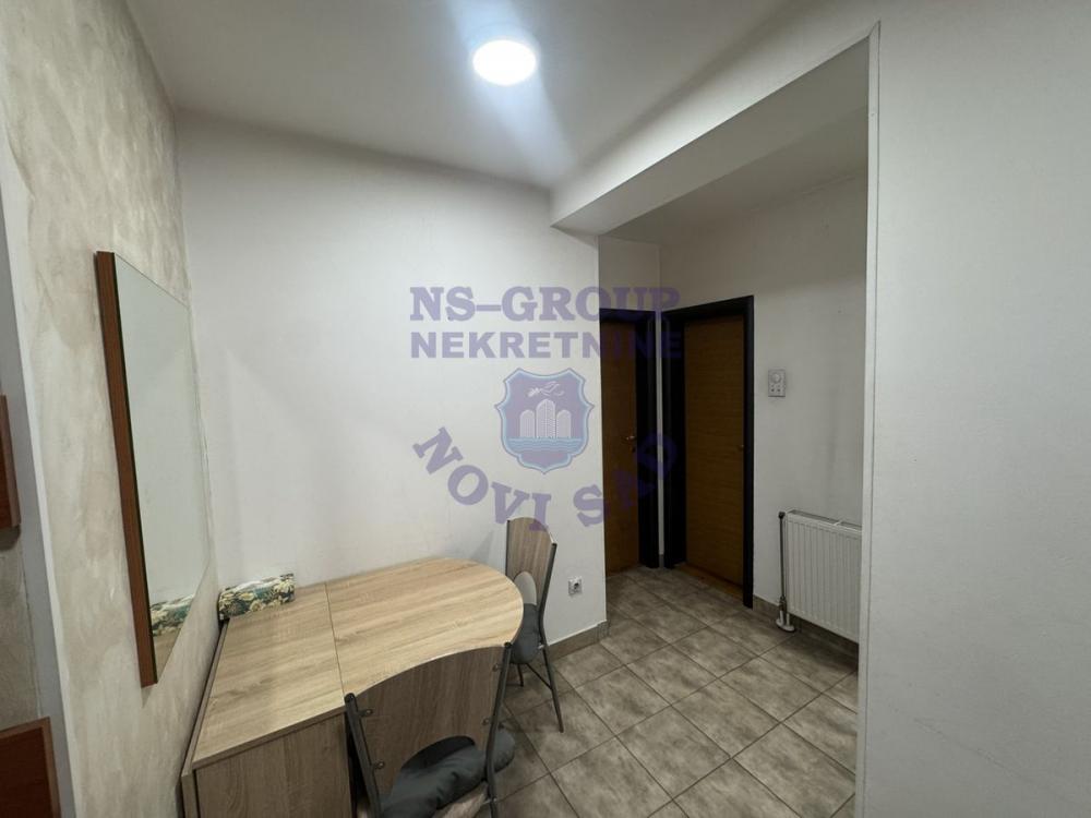 Slika 5 - Jednosoban na Detelinari!