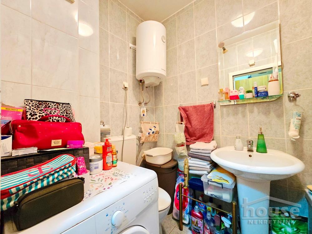 Slika 9 - Stan,NOVI SAD,BULEVAR EVROPE,kv: 43.00, € 130000, ID: 1064818